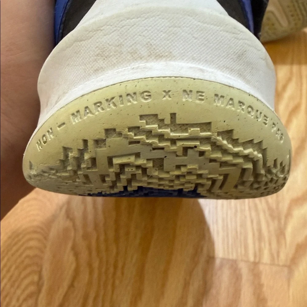 Nike dynamic sneakers